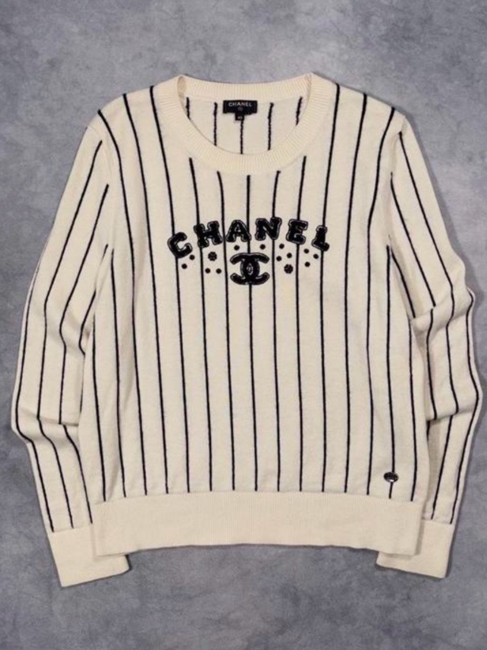 Authentic CHANEL Cashmere Black Stripe Knit Crewneck Sweater Size 40 (US 8-10)